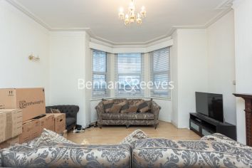 3 bedrooms flat to rent in Langland Mansions, Hampstead, NW3-image 14