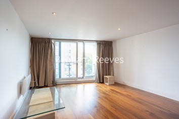 1 bedroom flat to rent in Winchester Road, Hampstead, NW3-image 1