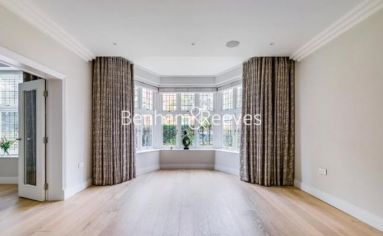 3 bedrooms flat to rent in Kidderpore Gardens, Hampstead, NW3-image 1