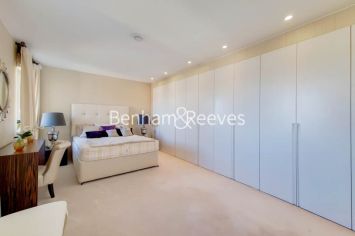 2 bedrooms flat to rent in Boydell Court, Hampstead, NW8-image 9