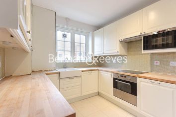 3 bedrooms flat to rent in Barrow Hill Estate, Charlbert Street, NW8-image 2