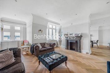 4  bedrooms flat to rent in Arkwright Mansions, Hampstead, NW3-image 1