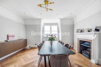 4 bedrooms flat to rent in Arkwright Mansions, Hampstead, NW3-image 9