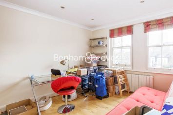 3 bedrooms flat to rent in Adamson Road, Hampstead, NW3-image 13