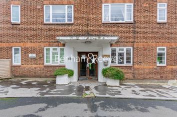 2 bedrooms flat to rent in Embassy House, Hampstead, NW6-image 10