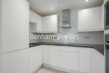 2  bedrooms flat to rent in Royal Drive, Friern Barnet, N11-image 2