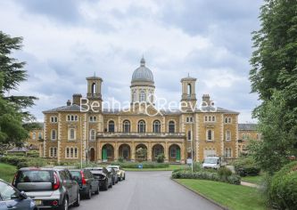 2  bedrooms flat to rent in Royal Drive, Friern Barnet, N11-image 5