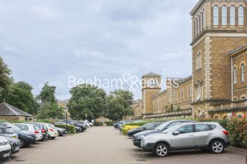 2  bedrooms flat to rent in Royal Drive, Friern Barnet, N11-image 24