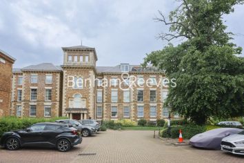 2  bedrooms flat to rent in Royal Drive, Friern Barnet, N11-image 25