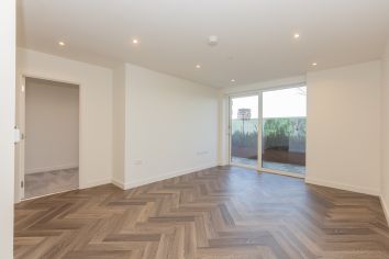 2  bedrooms flat to rent in Henshaw Parade, Hendon, NW9-image 7