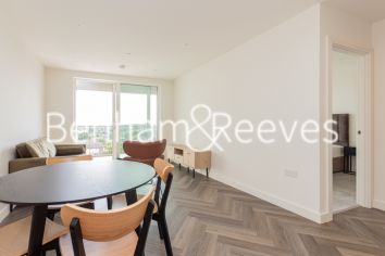 1  bedroom flat to rent in Henshaw Parade, Hampstead, NW9-image 3