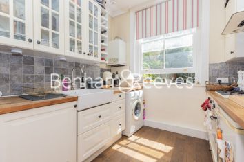1  bedroom flat to rent in Hemstal Road, Hampstead, NW6-image 2