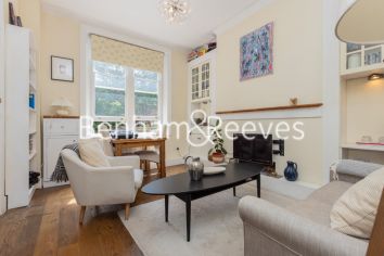 1  bedroom flat to rent in Hemstal Road, Hampstead, NW6-image 11
