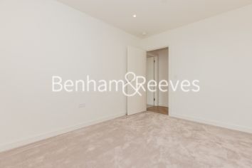 3  bedrooms flat to rent in Henshaw Parade,Hendon, NW9-image 3