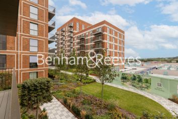 3  bedrooms flat to rent in Henshaw Parade,Hendon, NW9-image 6