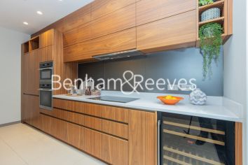 3  bedrooms flat to rent in Manor Mews, Maida Vale, NW8-image 2
