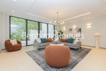 3  bedrooms flat to rent in Manor Mews, Maida Vale, NW8-image 6