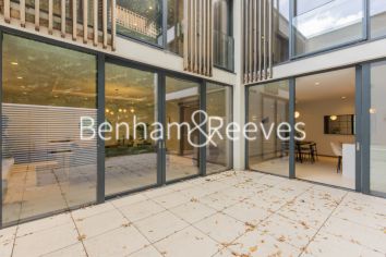 3  bedrooms flat to rent in Manor Mews, Maida Vale, NW8-image 11