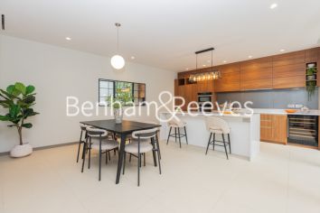 3  bedrooms flat to rent in Manor Mews, Maida Vale, NW8-image 13