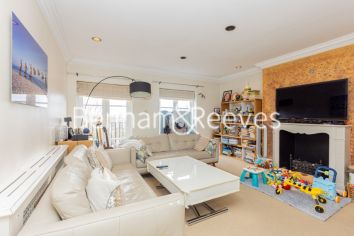 2  bedrooms flat to rent in Frognal Lane, Hampstead, NW3-image 7