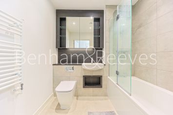 2  bedrooms flat to rent in Sparrowhawk Square, Hendon waterside, NW9-image 10