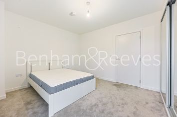 2  bedrooms flat to rent in Sparrowhawk Square, Hendon waterside, NW9-image 15