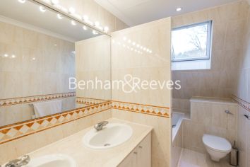 3 bedrooms flat to rent in Netherhall Gardens, Hampstead, NW3-image 4