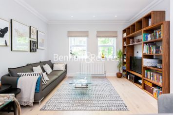3 bedrooms flat to rent in Goldhurst Terrace, South Hampstead, NW6-image 1