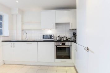 2 bedrooms flat to rent in Pelham Court, Fulham Road, Chelsea, SW3-image 5