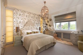 7 bedrooms house to rent in Thurloe Square, South Kensington, SW7-image 9