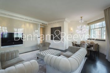 3 bedrooms flat to rent in Empire House, Thurloe Place, SW7-image 1