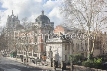 3 bedrooms flat to rent in Empire House, Thurloe Place, SW7-image 6