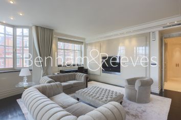 3 bedrooms flat to rent in Empire House, Thurloe Place, SW7-image 20