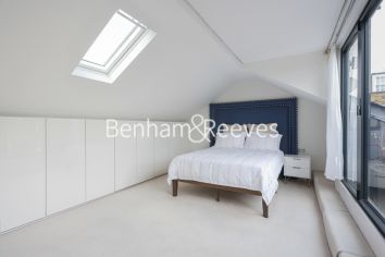 4 bedrooms house to rent in St. Catherine's Mews, Chelsea, SW3-image 4