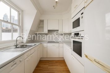 3  bedrooms flat to rent in St. George's Square, Pimlico, SW1V-image 2