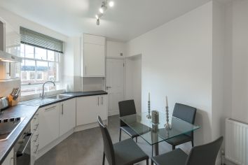 1  bedroom flat to rent in The Marlborough, Walton Street, SW3-image 2