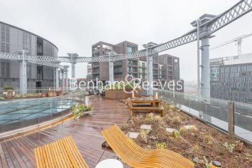 Lewis Cubitt Square, Kings Cross, N1C view 12