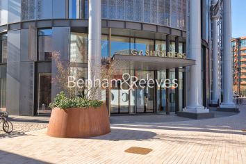 Lewis Cubitt Square, Kings Cross, N1C view 18