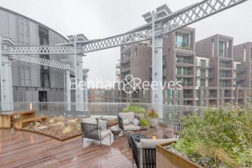 Lewis Cubitt Square, Kings Cross, N1C view 23