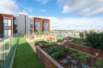 3  bedrooms flat to rent in St. Pancras Way, Camden, NW1-image 8