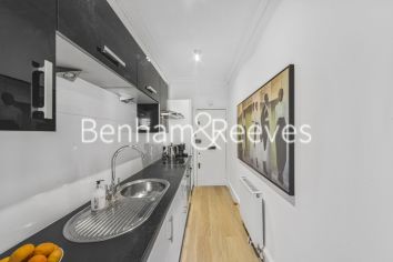 1  bedroom flat to rent in Hallam Street, Marylebone, W1W-image 2