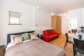 Studio flat to rent in St Stephens Gardens, Lancaster Gate, W2-image 3