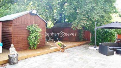 Studio flat to rent in St Stephens Gardens, Lancaster Gate, W2-image 5