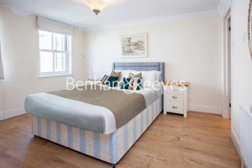 2 bedrooms flat to rent in South End Row, Kensington, W8-image 11