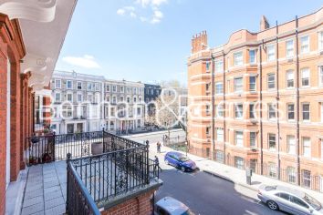 3  bedrooms flat to rent in Nevern Square, Earl's Court, SW5-image 5