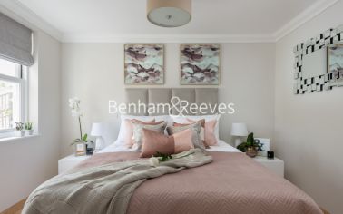 1  bedroom flat to rent in Trafalgar Gardens, Kensington, W8-image 7
