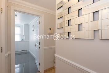 1  bedroom flat to rent in Trafalgar Gardens, Kensington, W8-image 17