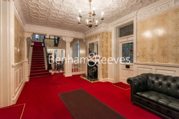 1 bedroom flat to rent in Abingdon Villas, Kensington, W8-image 5