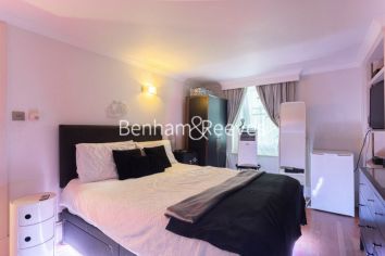 3  bedrooms flat to rent in Courtfield Gardens, Kensington, SW5-image 6