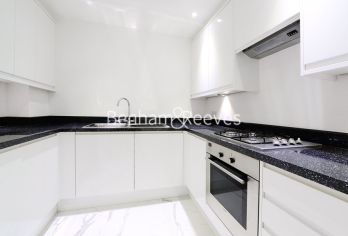 3 bedrooms flat to rent in Lexham Gardens, Kensington, W8-image 2